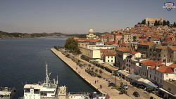 Nábřeží a město