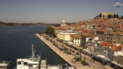 Nábřeží a město