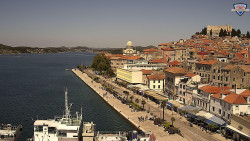 Nábřeží a město