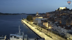 Nábřeží a město