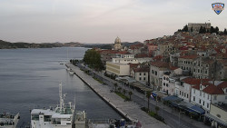 Nábřeží a město