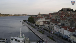 Nábřeží a město