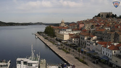 Nábřeží a město