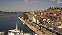 Nábřeží a město