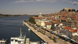 Nábřeží a město