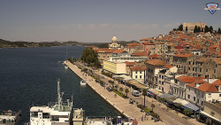 Nábřeží a město