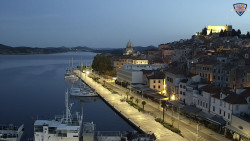 Nábřeží a město