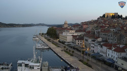 Nábřeží a město