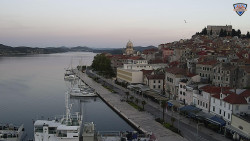 Nábřeží a město