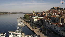 Nábřeží a město