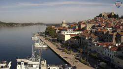 Nábřeží a město