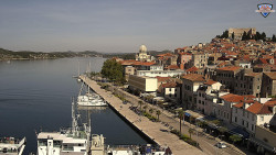 Nábřeží a město