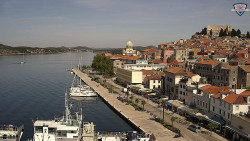 Nábřeží a město