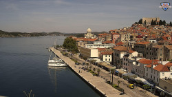 Nábřeží a město