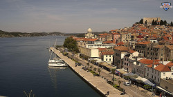 Nábřeží a město