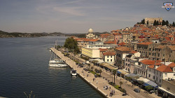 Nábřeží a město