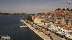 Nábřeží a město