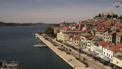 Nábřeží a město