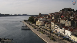 Nábřeží a město