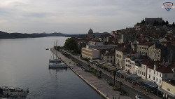 Nábřeží a město