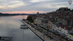 Nábřeží a město