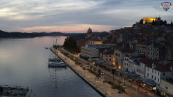 Nábřeží a město