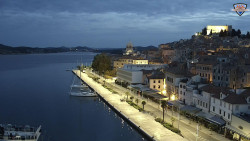 Nábřeží a město