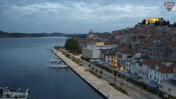 Nábřeží a město