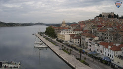 Nábřeží a město