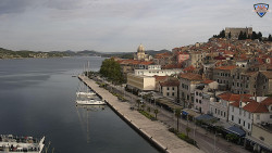 Nábřeží a město