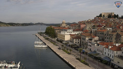 Nábřeží a město