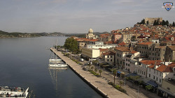 Nábřeží a město