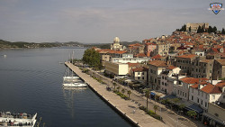 Nábřeží a město