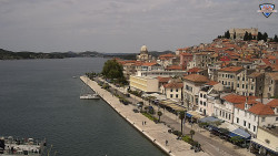 Nábřeží a město