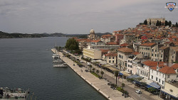 Nábřeží a město