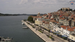 Nábřeží a město