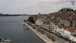 Nábřeží a město