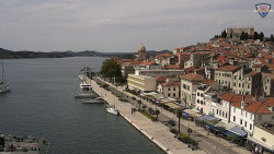 Nábřeží a město