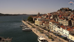 Nábřeží a město