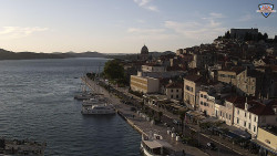 Nábřeží a město