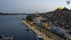 Nábřeží a město
