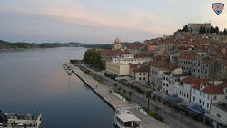 Nábřeží a město