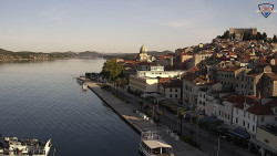 Nábřeží a město