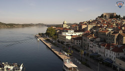 Nábřeží a město