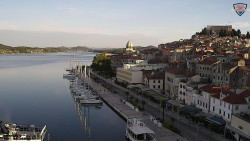 Nábřeží a město