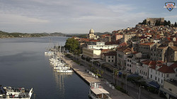 Nábřeží a město