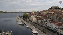 Nábřeží a město