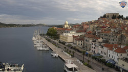 Nábřeží a město