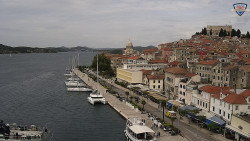 Nábřeží a město