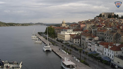Nábřeží a město